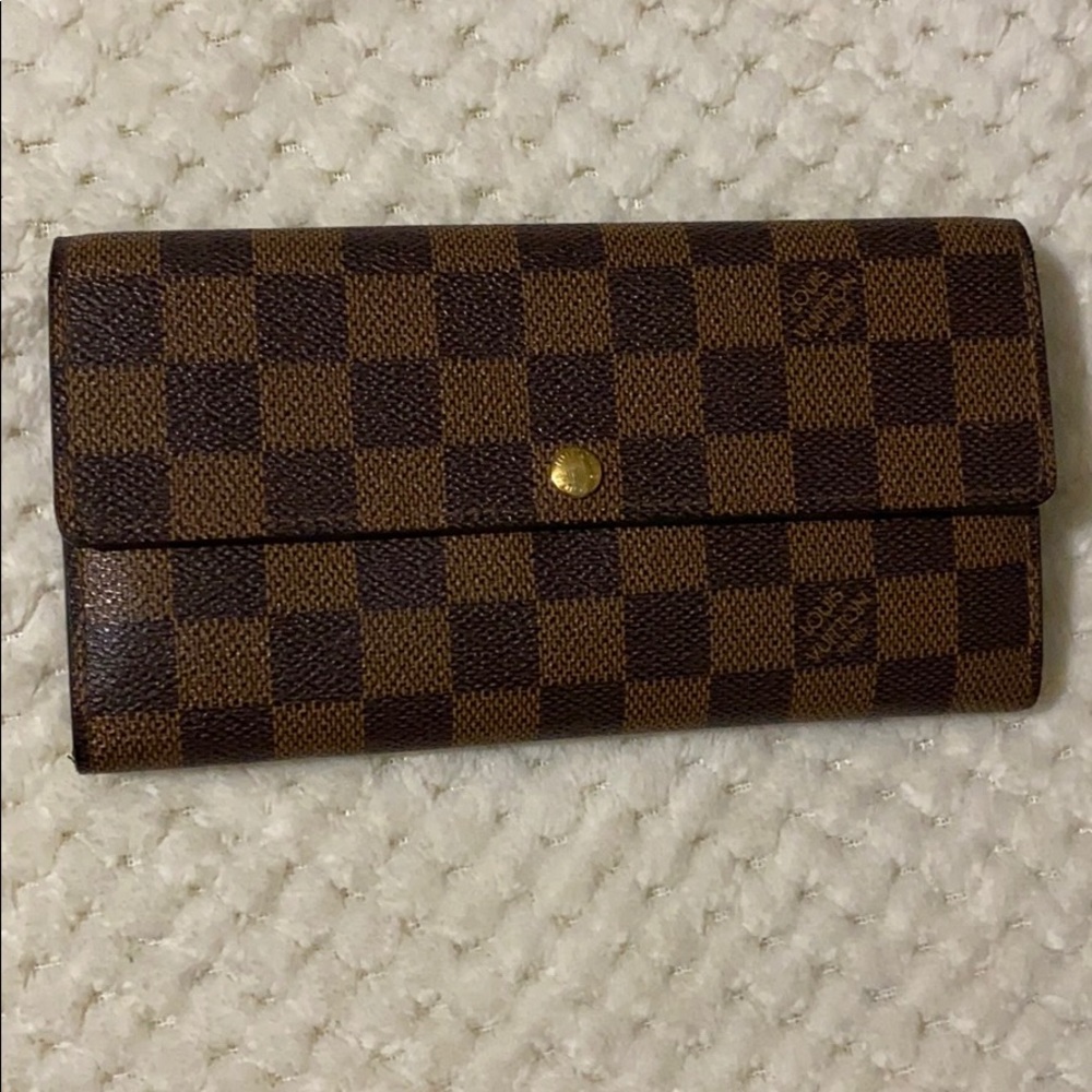 Louis Vuitton Sarah wallet in Damier Ebene